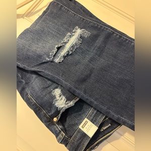 Judy Blue Medium Wash Denim High Rise Distressed Boyfriend Jean 15/32 NWT